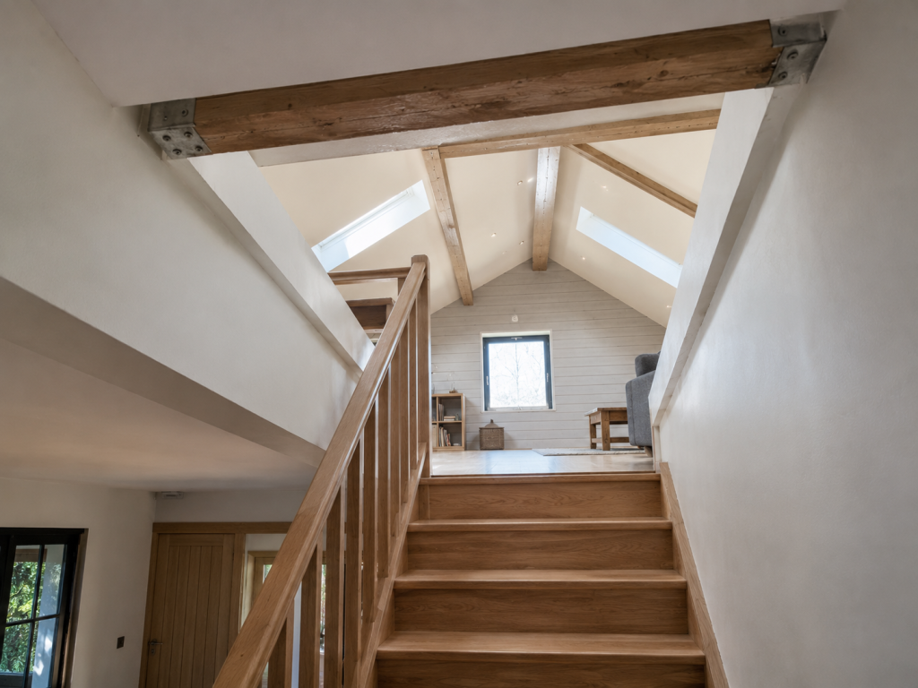 Escalier menant aux combles