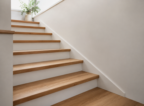 Ambiance d'un escalier bois et blanc